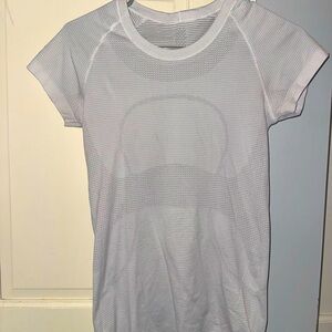 Lululemon swiftly tech short sleeve